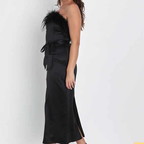 Lulus Glamorous Aura Black Satin Feather Stra
Midi Dress Size Small - Picture 3 of 3